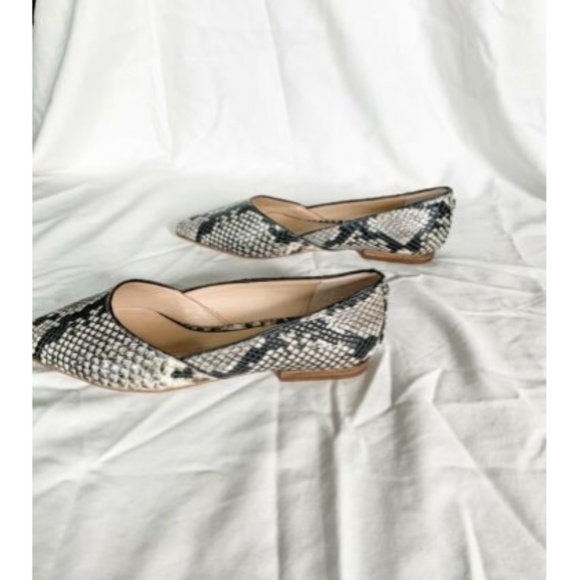 NWOB Gianni Bini Kerritaa Leather Flats - Picture 5 of 7